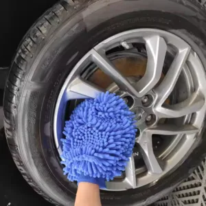 Reusable and lint-free microfiber car wash mitt
